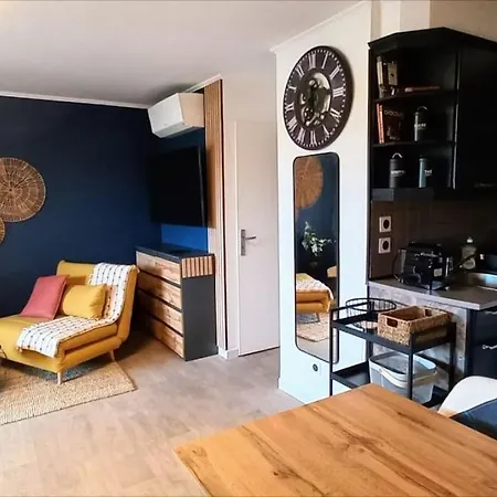 Apartment Cocoon Hut *